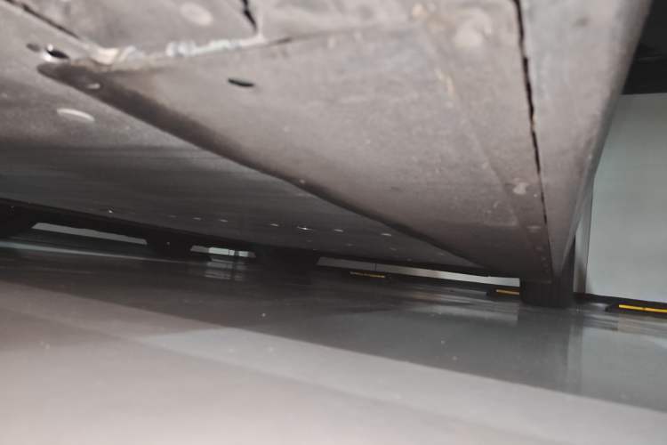 Used Li Auto MEGA 2024 Ultra Model Chassis Front Left