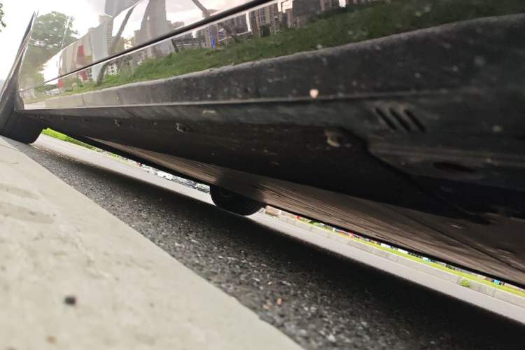 Used Li Auto MEGA 2024 Ultra Model Chassis Front Right