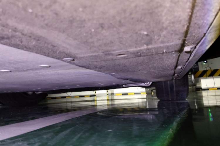 Used Li Auto MEGA 2024 Ultra Model Chassis Front Right