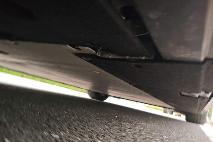 Used Li Auto MEGA 2024 Ultra Model Chassis Rear Right