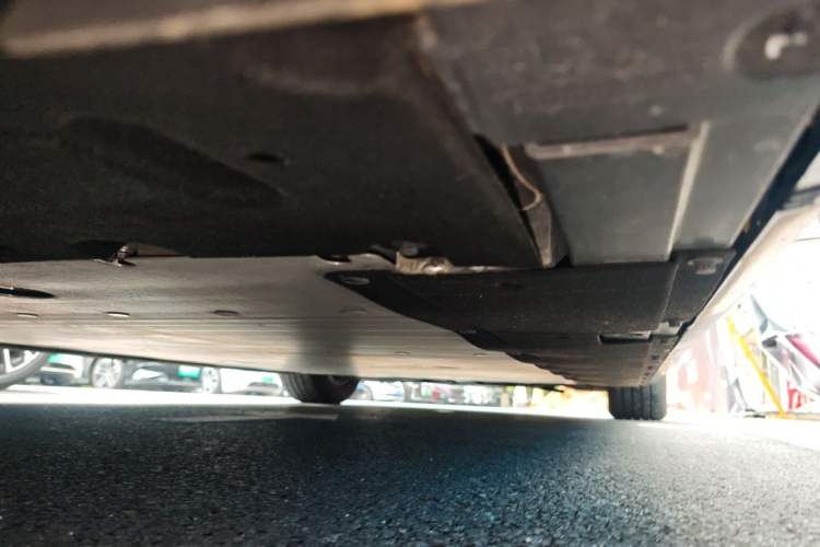 Used Li Auto MEGA 2024 Ultra Model Chassis Rear Right