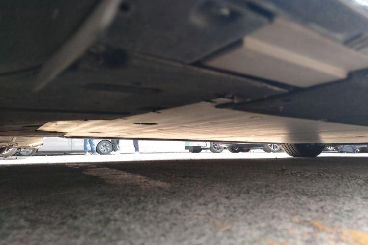 Used Li Auto MEGA 2024 Ultra Model Chassis Rear Right