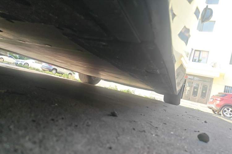 Used Li Auto MEGA 2024 Ultra Model Chassis Rear Right