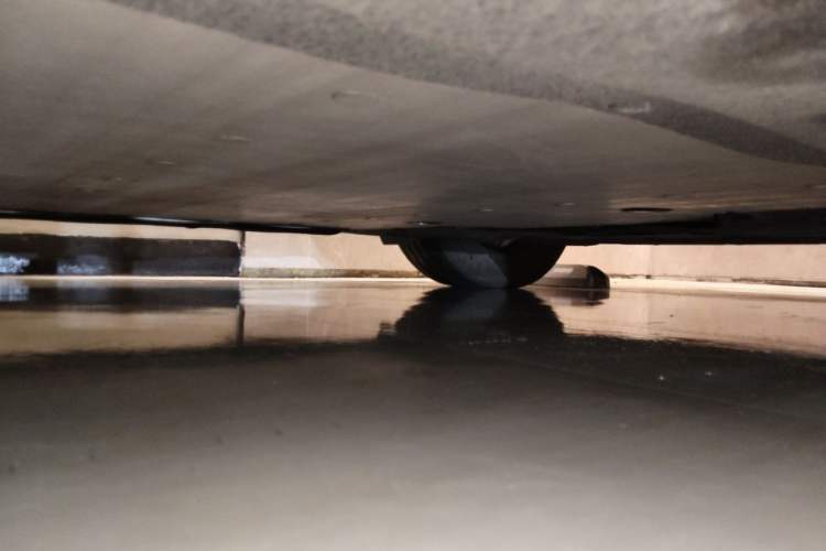 Used Li Auto MEGA 2024 Ultra Model Chassis Rear Right