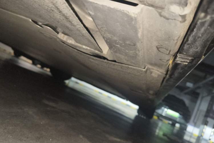 Used Li Auto MEGA 2024 Ultra Model Chassis Rear Right