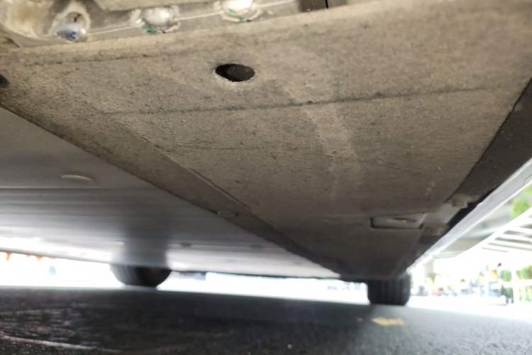 Used Li Auto MEGA 2024 Ultra Model Chassis Rear Right