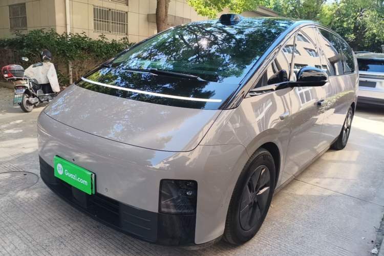 Li Auto MEGA 2024 Ultra Model