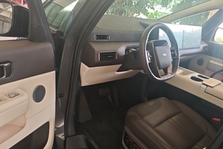 Used Li Auto MEGA 2024 Ultra Model Driver Seat