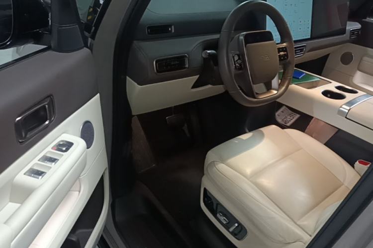 Used Li Auto MEGA 2024 Ultra Model Driver Seat