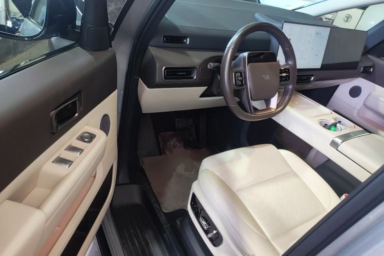 Used Li Auto MEGA 2024 Ultra Model Driver Seat