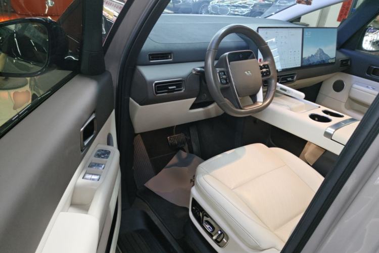 Used Li Auto MEGA 2024 Ultra Model Driver Seat