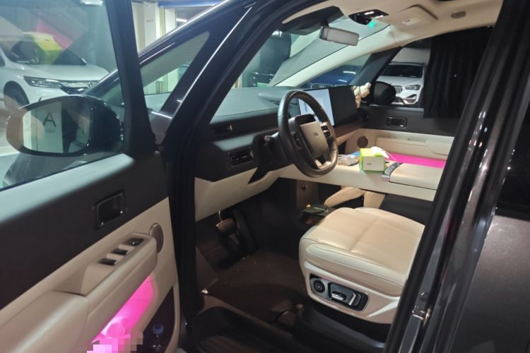 Used Li Auto MEGA 2024 Ultra Model Driver Seat