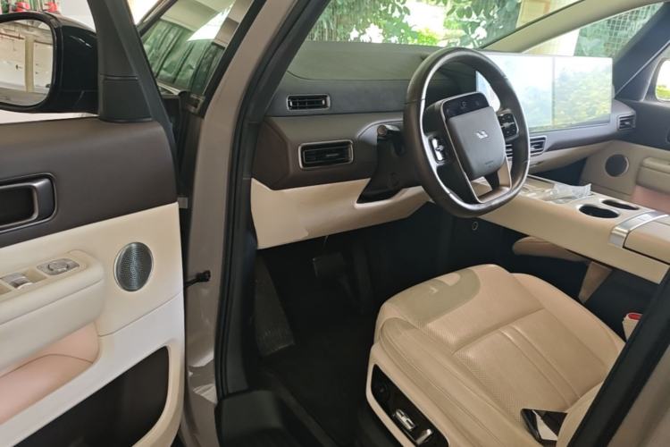 Used Li Auto MEGA 2024 Ultra Model Driver Seat