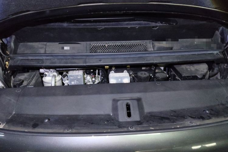 Used Li Auto MEGA 2024 Ultra Model Engine Bay
