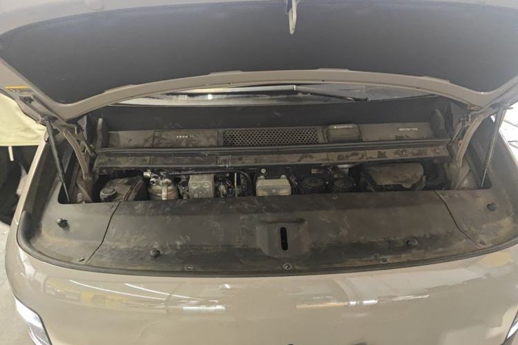 Used Li Auto MEGA 2024 Ultra Model Engine Bay