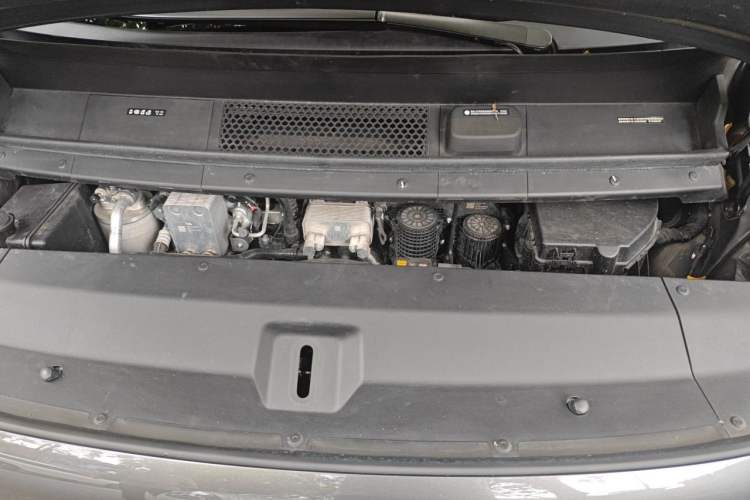 Used Li Auto MEGA 2024 Ultra Model Engine Bay