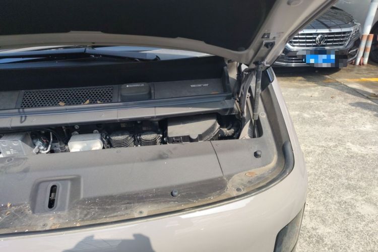 Used Li Auto MEGA 2024 Ultra Model Engine Bay Left