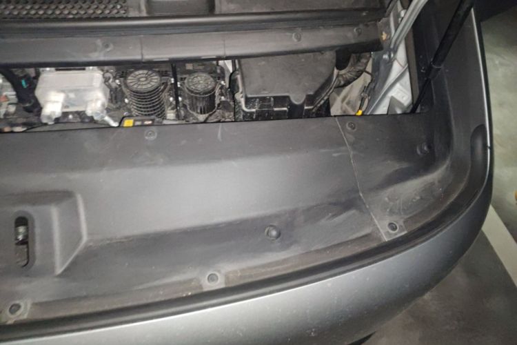 Used Li Auto MEGA 2024 Ultra Model Engine Bay Left