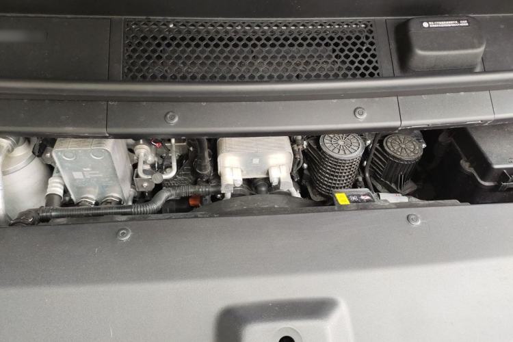 Used Li Auto MEGA 2024 Ultra Model Engine Bay