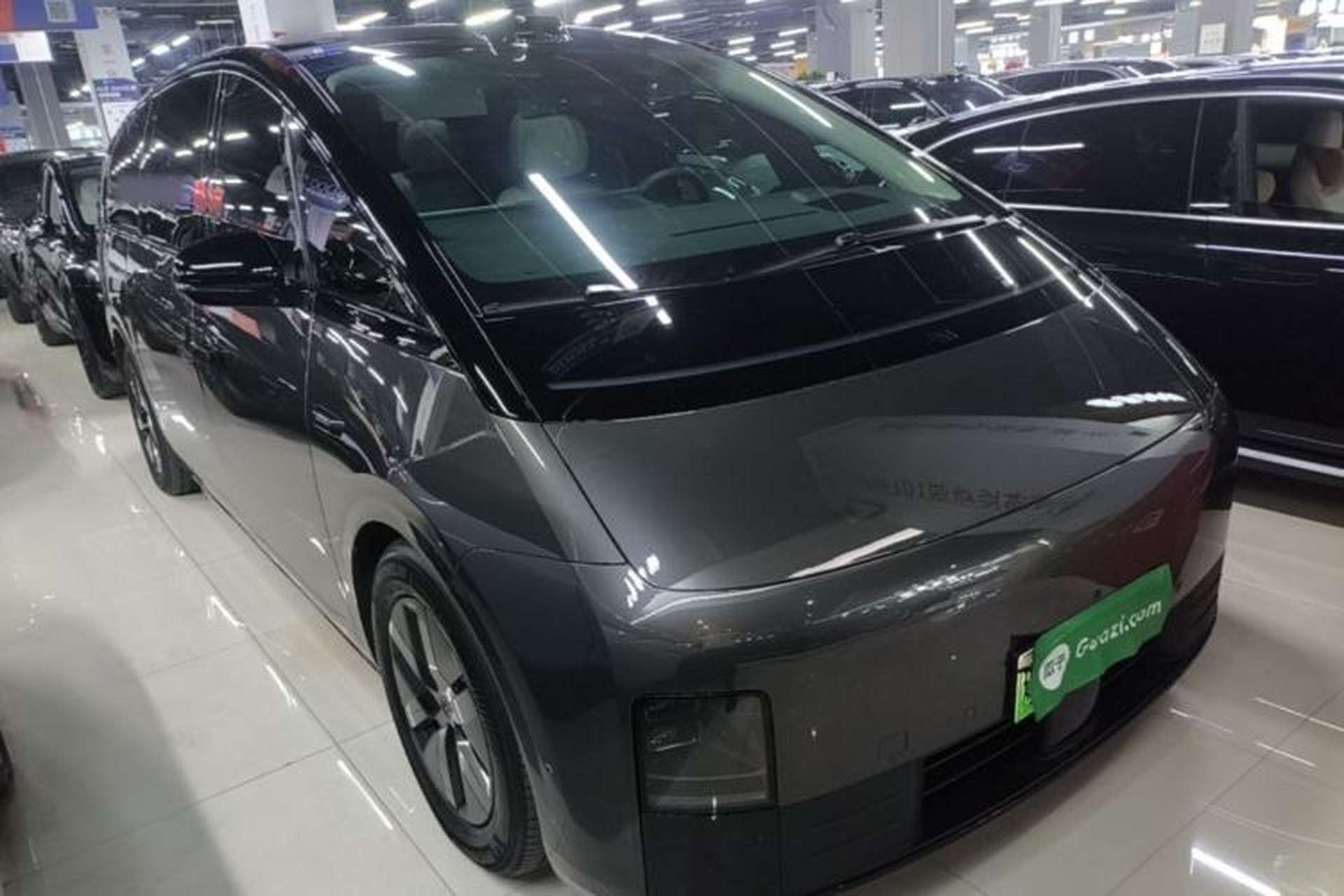 Used Li Auto MEGA 2024 Ultra Model Exterior 1