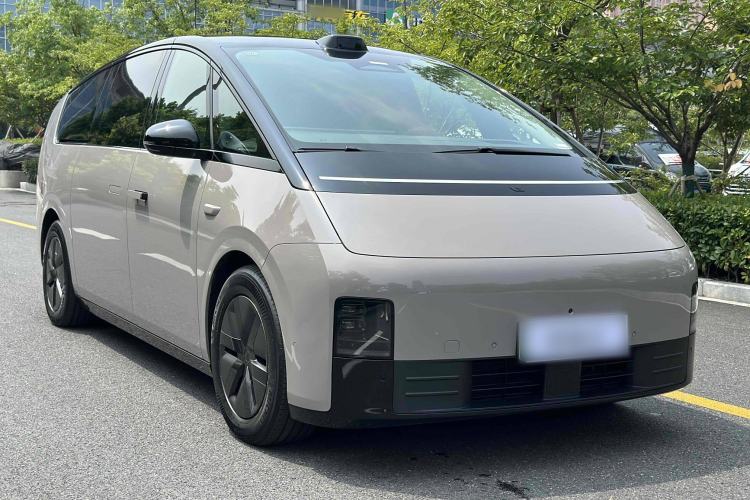 Used Li Auto MEGA 2024 Ultra Model Exterior 2