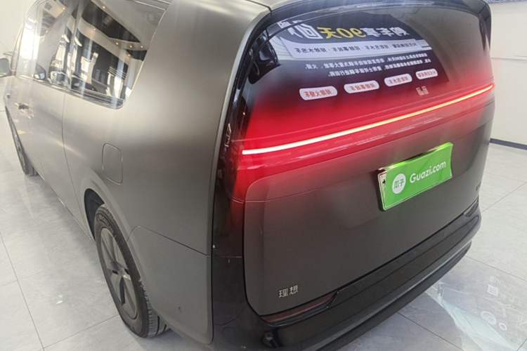Used Li Auto MEGA 2024 Ultra Model Exterior 2