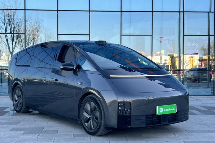 Used Li Auto MEGA 2024 Ultra Model Exterior 2