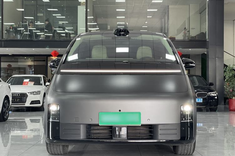 Used Li Auto MEGA 2024 Ultra Model Exterior 2