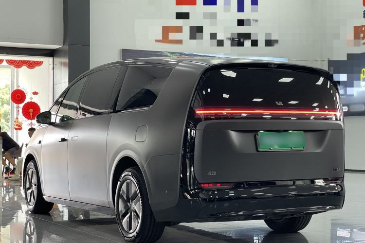 Used Li Auto MEGA 2024 Ultra Model Exterior 4
