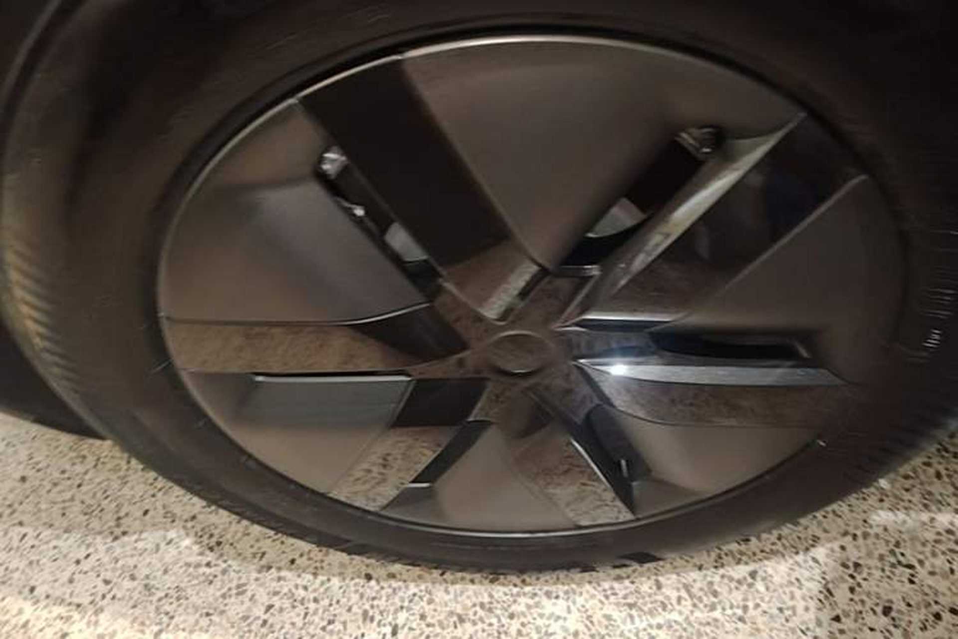 Used Li Auto MEGA 2024 Ultra Model Exterior 5