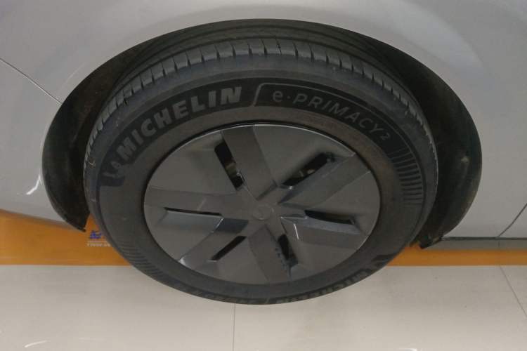 Used Li Auto MEGA 2024 Ultra Model Exterior 5