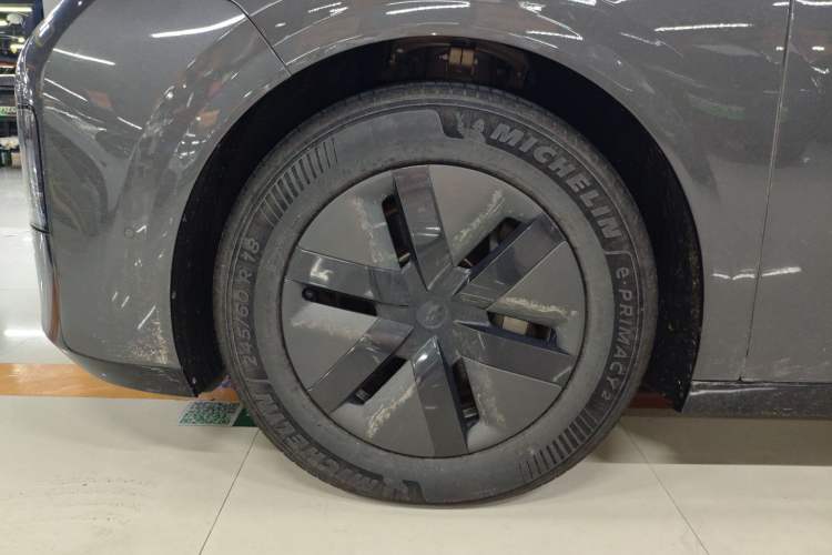 Used Li Auto MEGA 2024 Ultra Model Exterior 7