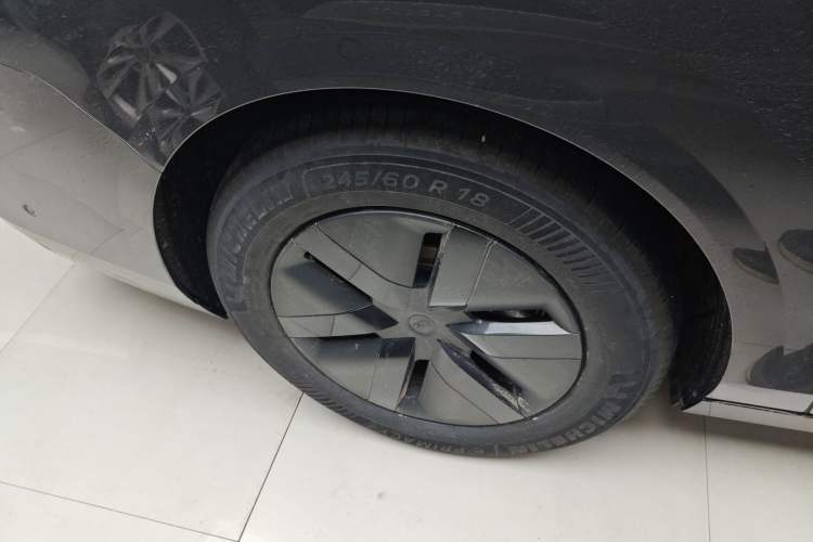 Used Li Auto MEGA 2024 Ultra Model Exterior 8