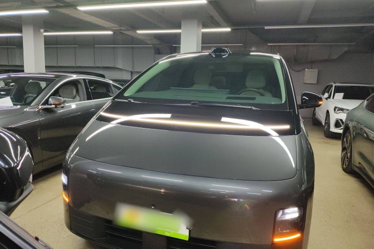 Used Li Auto MEGA 2024 Ultra Model Front