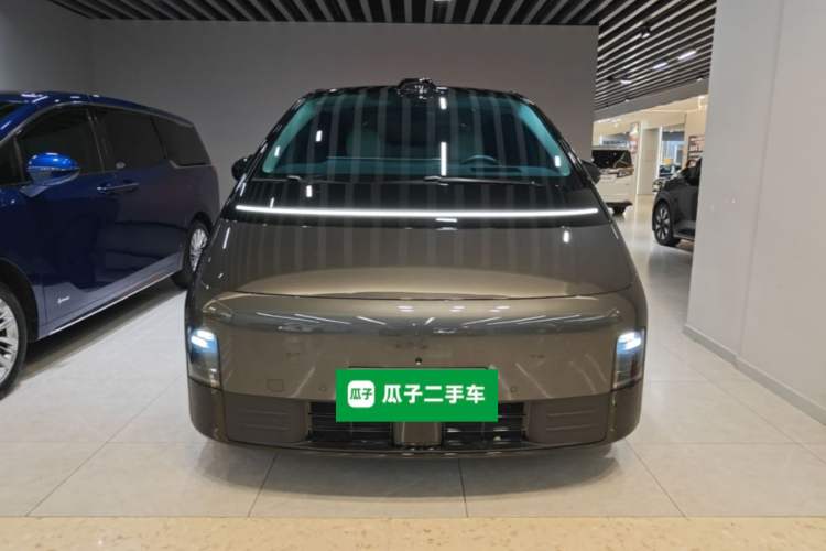 Used Li Auto MEGA 2024 Ultra Model Front