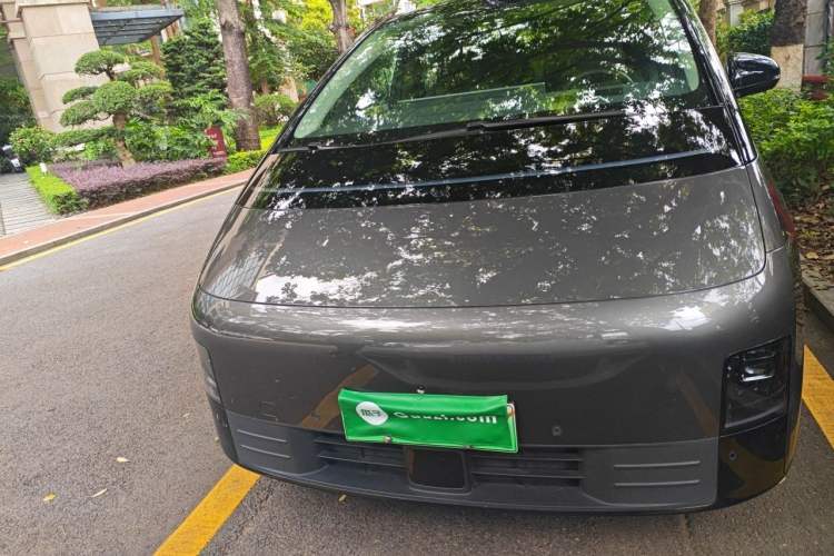 Used Li Auto MEGA 2024 Ultra Model Front