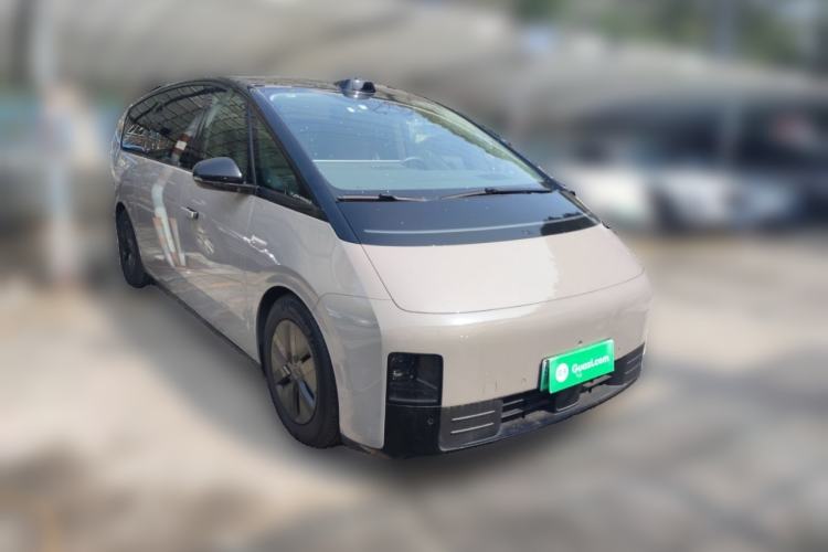 Used Li Auto MEGA 2024 Ultra Model Front Right 45 Deg