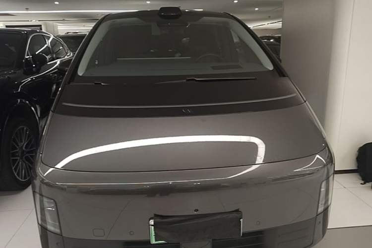 Used Li Auto MEGA 2024 Ultra Model Front