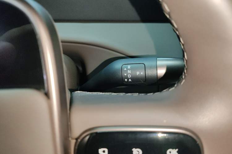 Used Li Auto MEGA 2024 Ultra Model Gear Lever