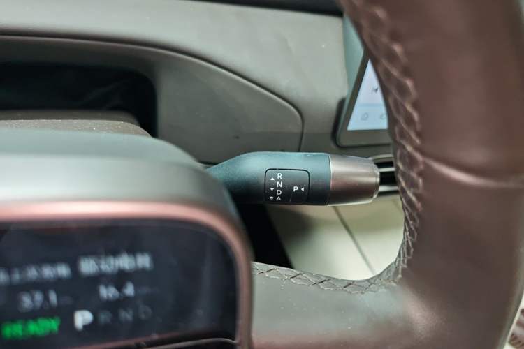 Used Li Auto MEGA 2024 Ultra Model Gear Lever