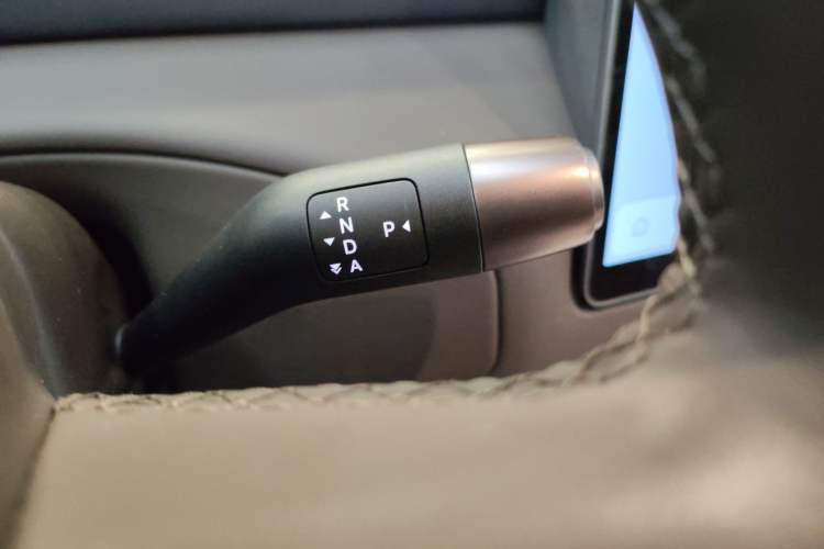 Used Li Auto MEGA 2024 Ultra Model Gear Lever