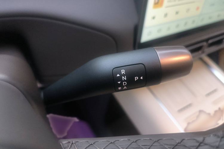 Used Li Auto MEGA 2024 Ultra Model Gear Lever