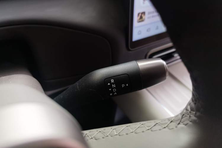 Used Li Auto MEGA 2024 Ultra Model Gear Lever