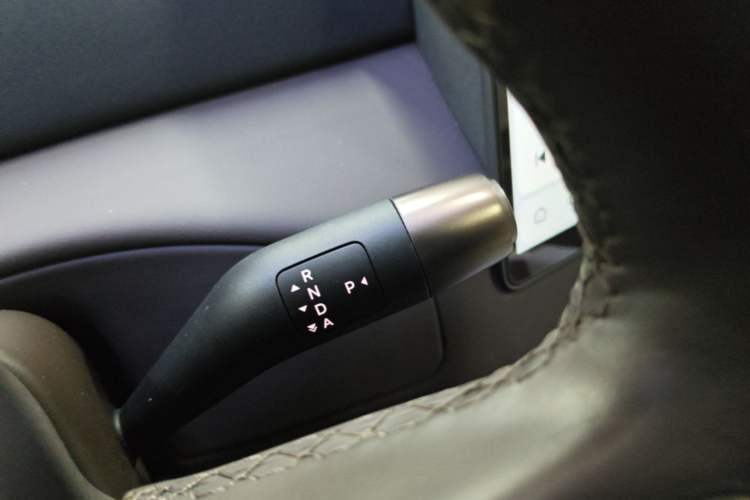 Used Li Auto MEGA 2024 Ultra Model Gear Lever