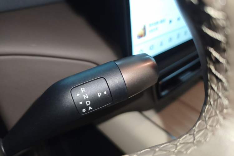 Used Li Auto MEGA 2024 Ultra Model Gear Lever
