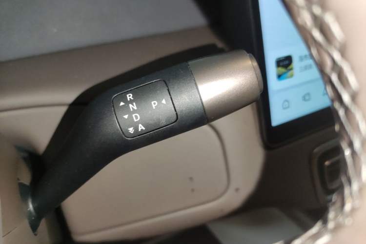 Used Li Auto MEGA 2024 Ultra Model Gear Lever
