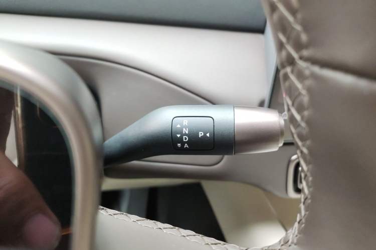 Used Li Auto MEGA 2024 Ultra Model Gear Lever