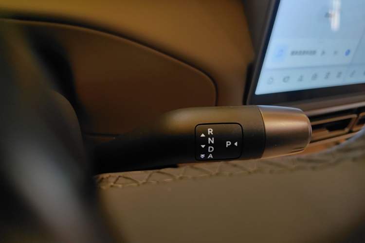 Used Li Auto MEGA 2024 Ultra Model Gear Lever