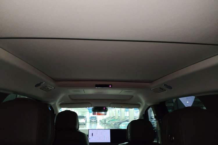 Used Li Auto MEGA 2024 Ultra Model Headliner