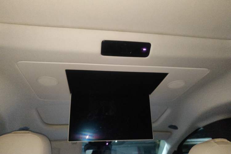 Used Li Auto MEGA 2024 Ultra Model Headliner